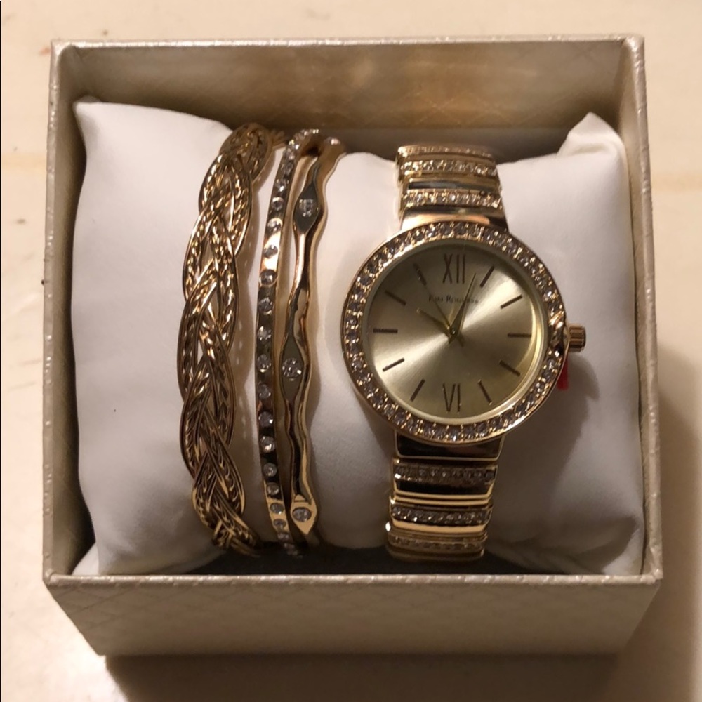Kim Rogers watch with bracelets *new*